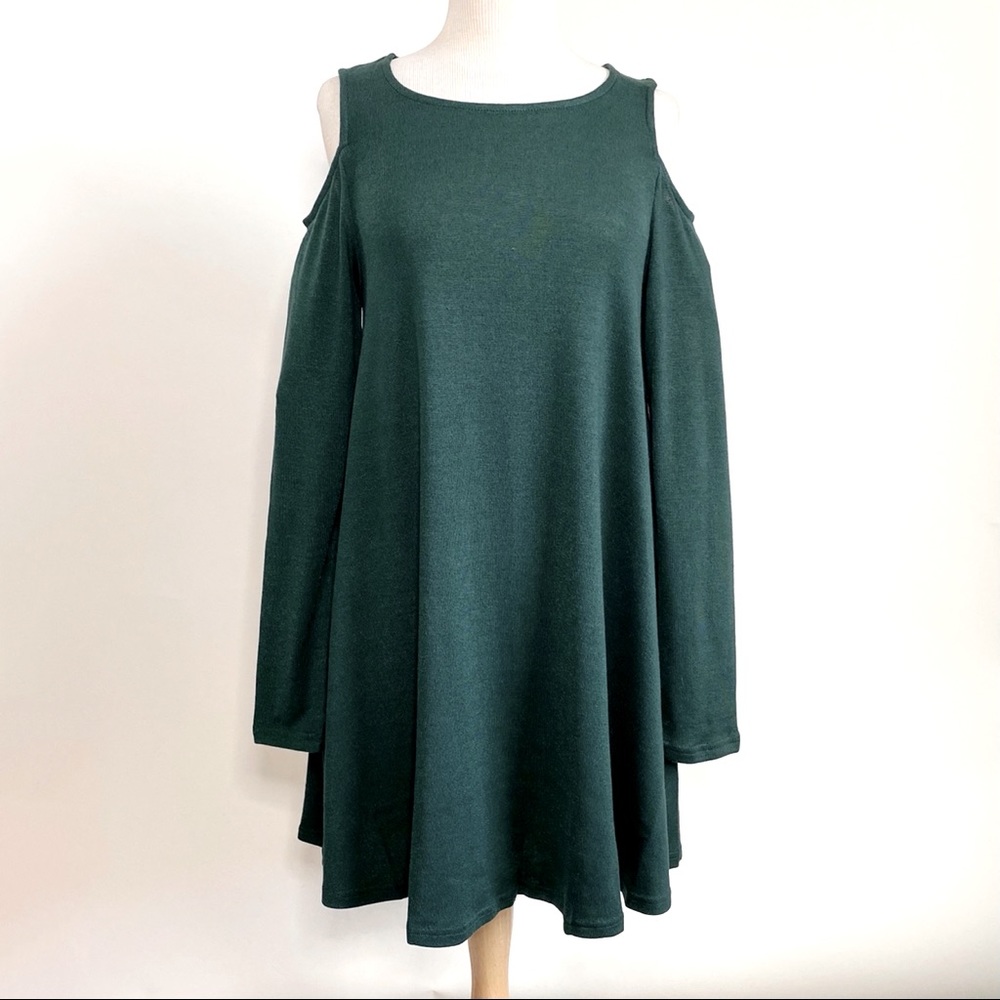 NWT Loveriche forest green cold shoulder sweater dress M